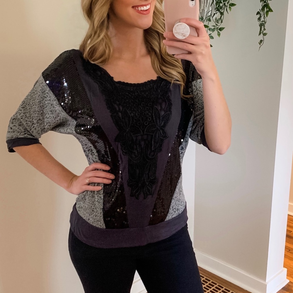 Buckle Daytrip Banded Dolman Top Black & Silver